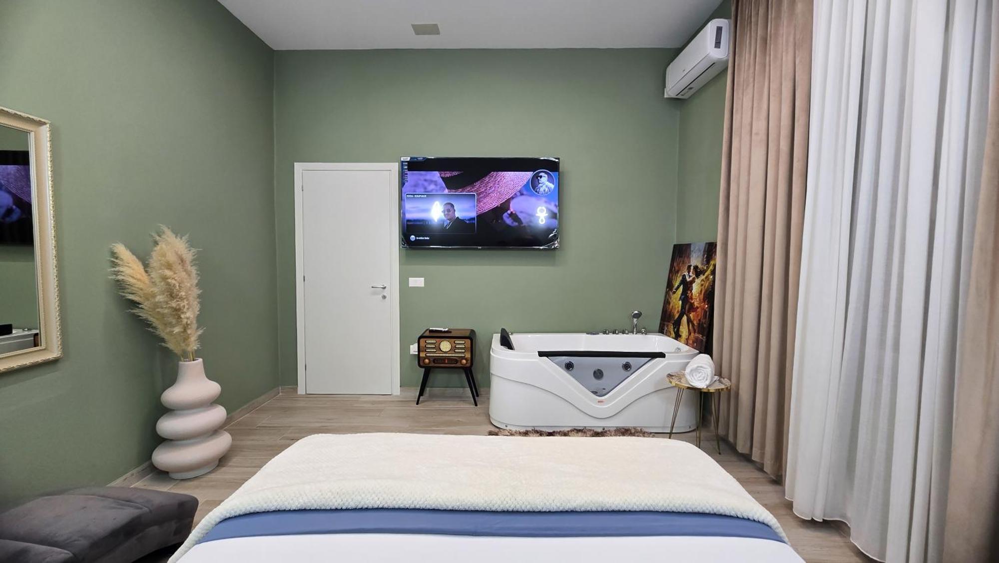 City Center Rooms And Apartments Durres Exterior photo